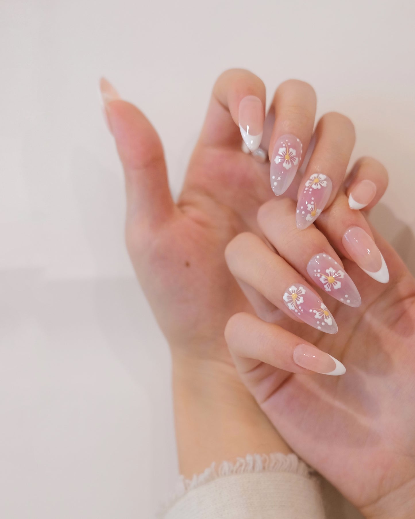 BUYRII X H² Long Oval Pink & White French Manicure Flower Road Press On Nails