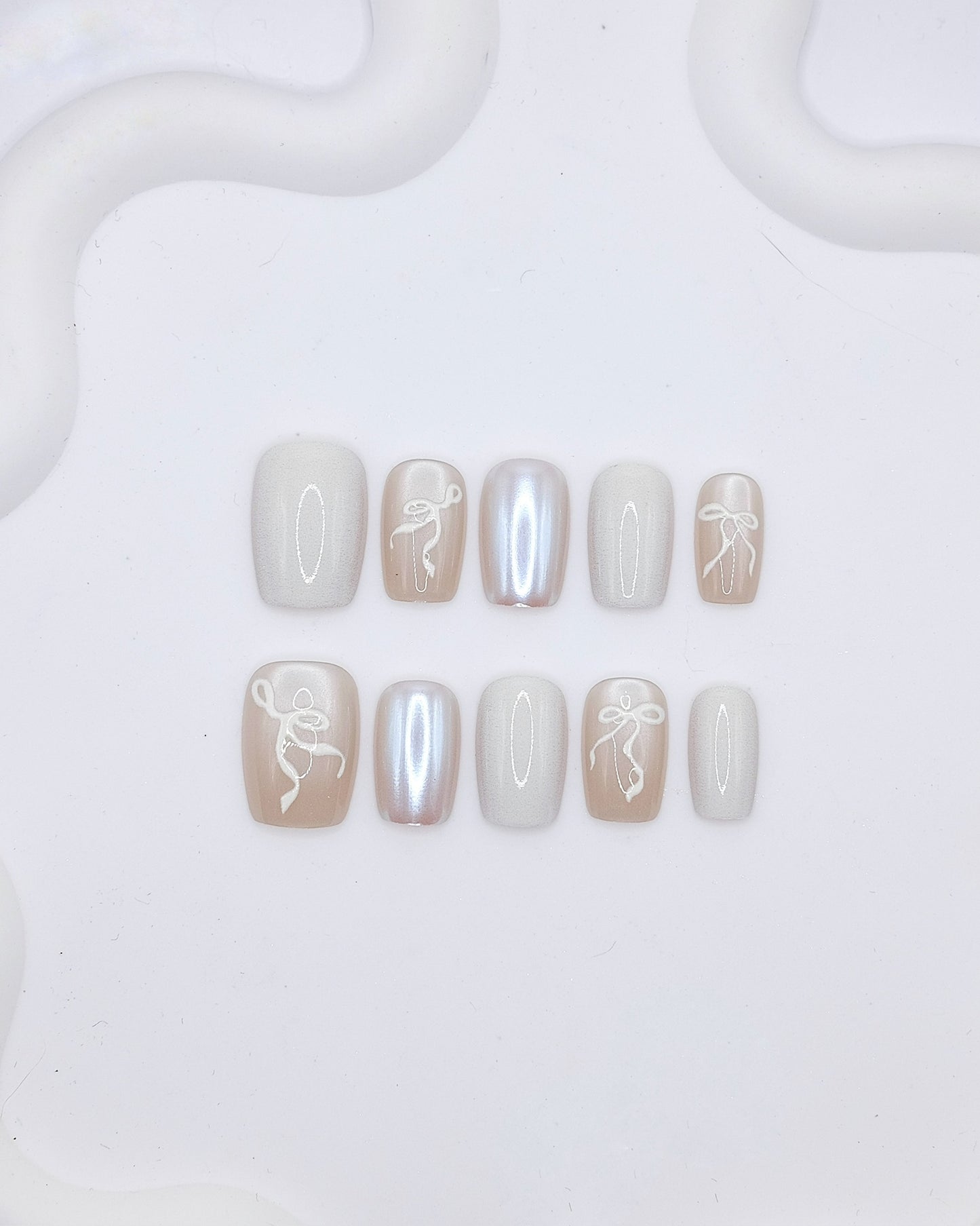 Short Coffin 3D White Pearl Bow Press On Nails