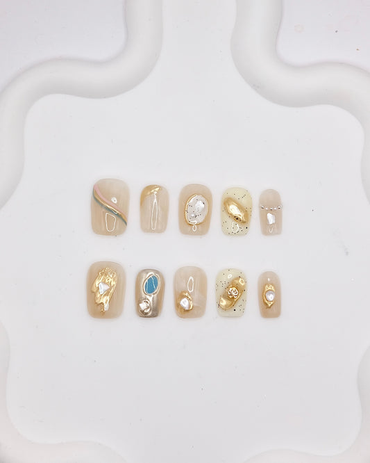 Short Coffin Creamy White & Gold With Pearl Press On Nails