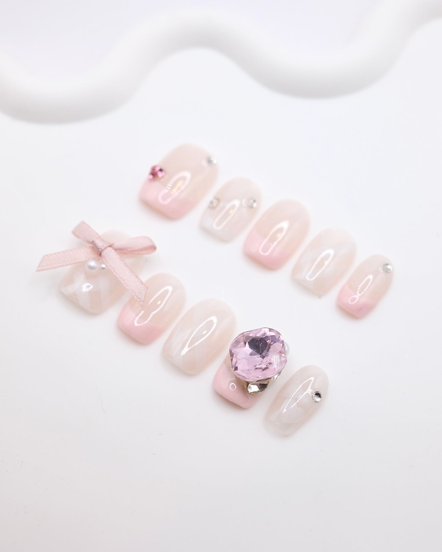 Short Pink Bowtie & Diamond Press On Nails