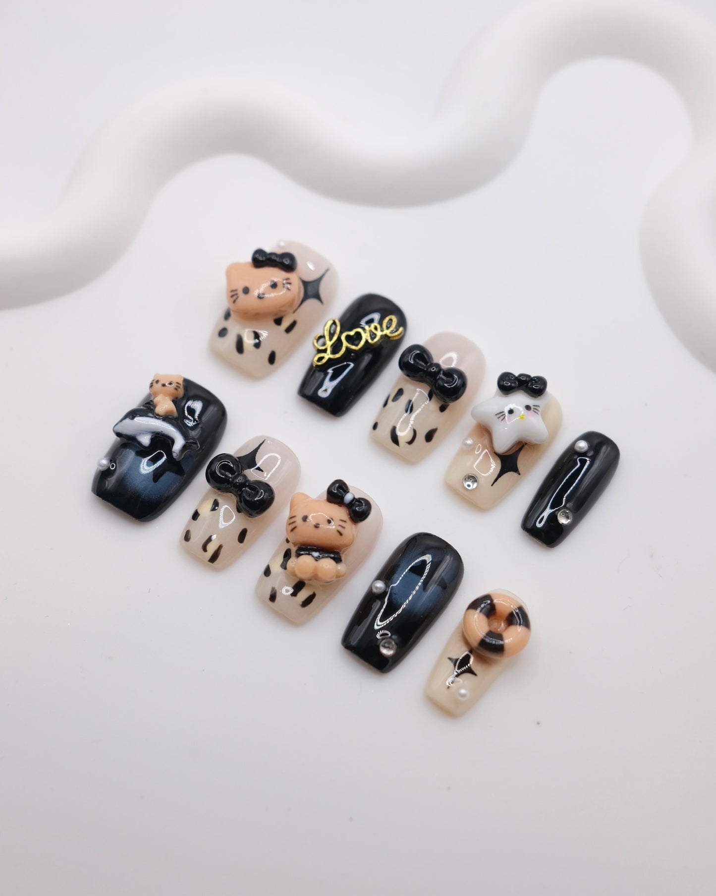 Mid-Long Coffin Black Hello Kitty & Valentine's Day Press On Nails