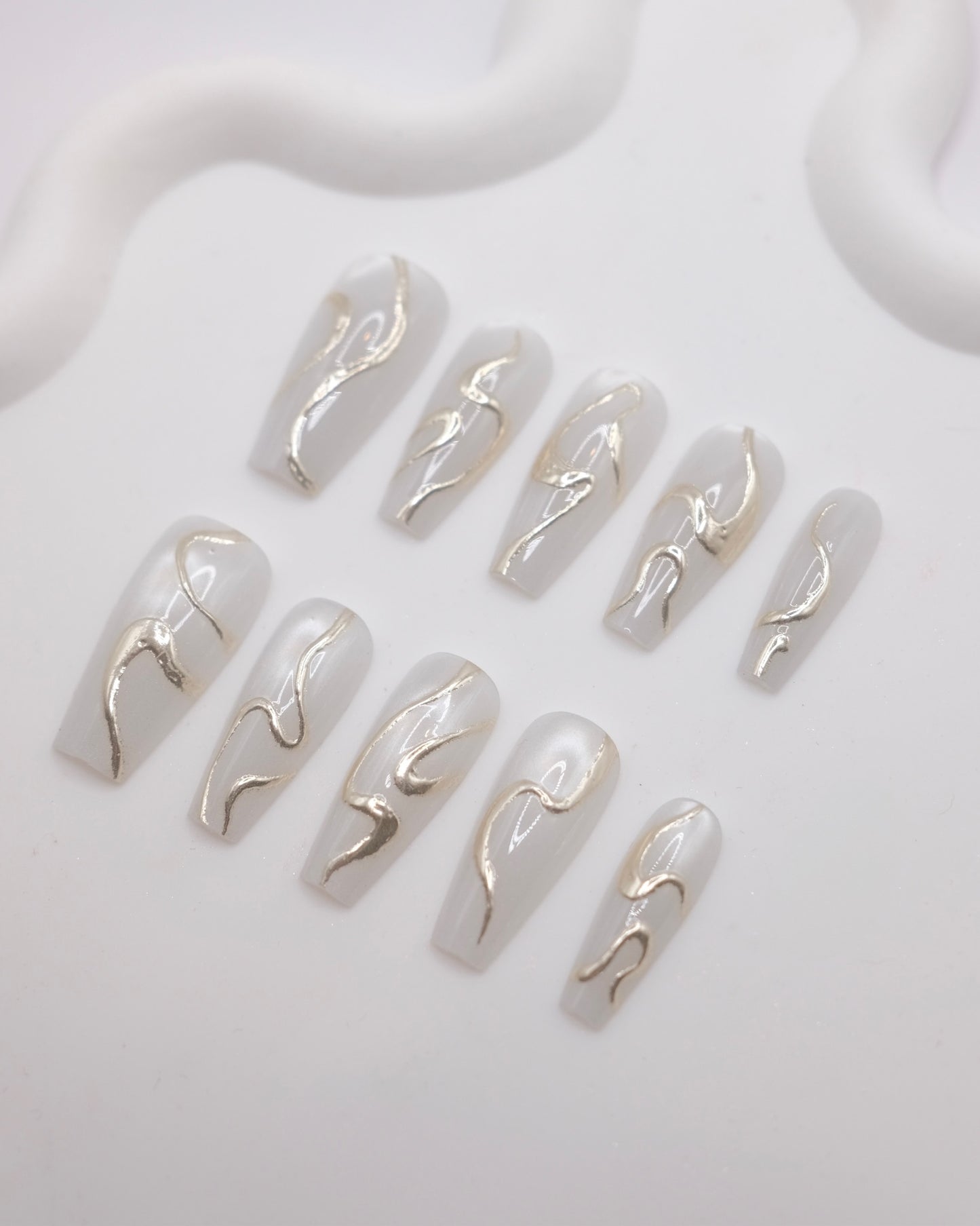Long Coffin White Cat Eye 3D Gilded Gold Press-On Nails