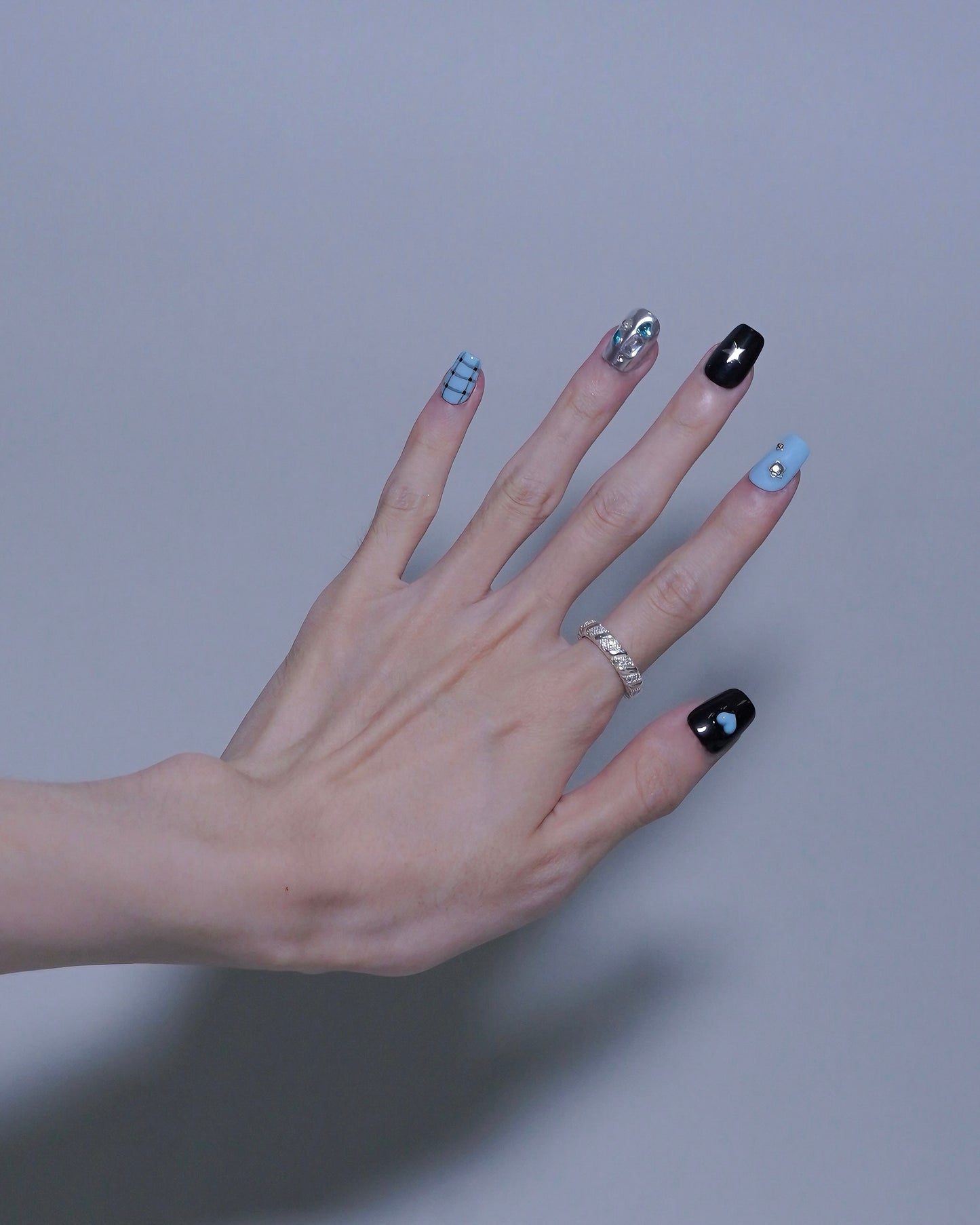 Short Coffin Tiffany & Black Diamond Press On Nails