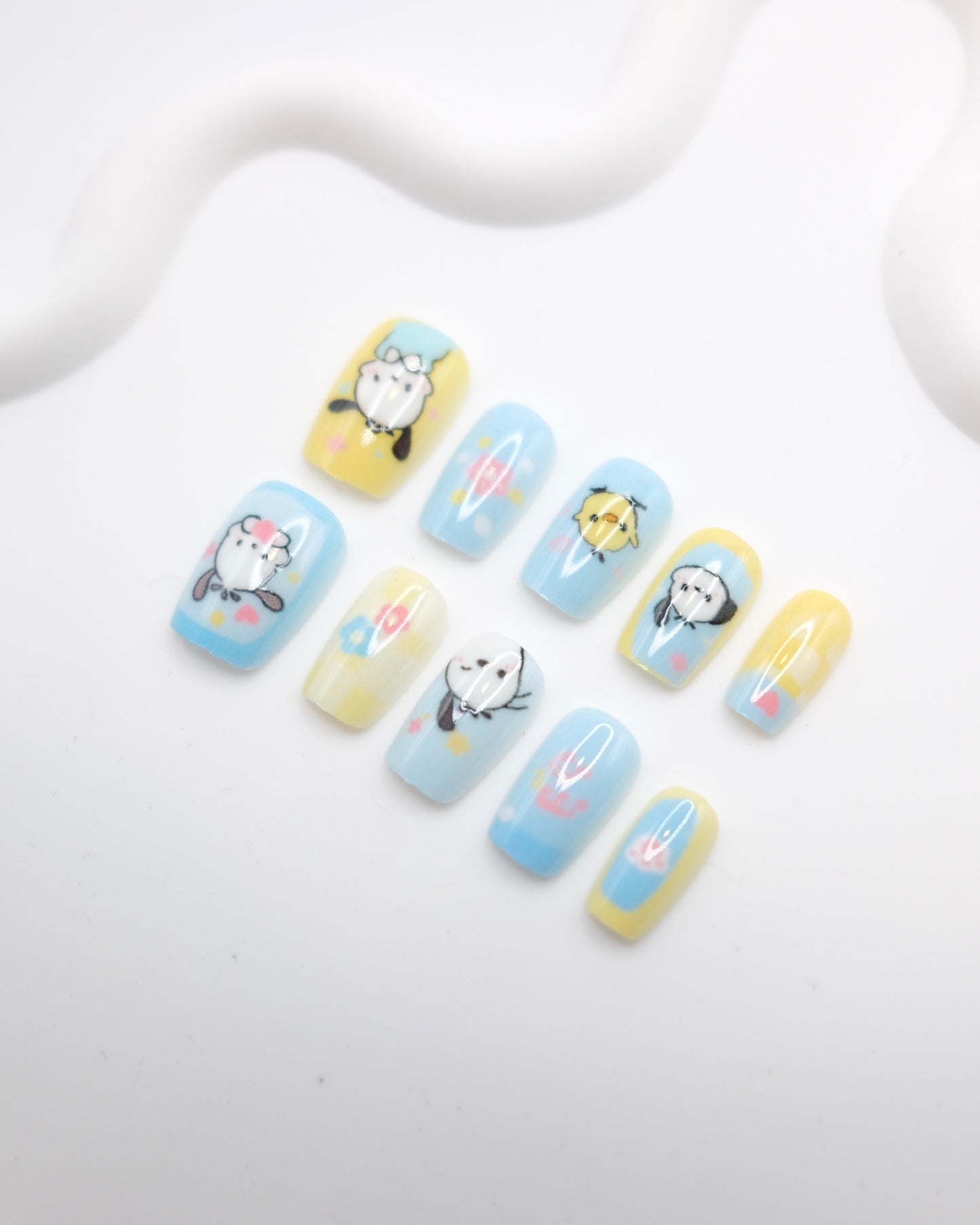 Short Coffin Yellow & Blue Cute Pochacco Press-On Nails