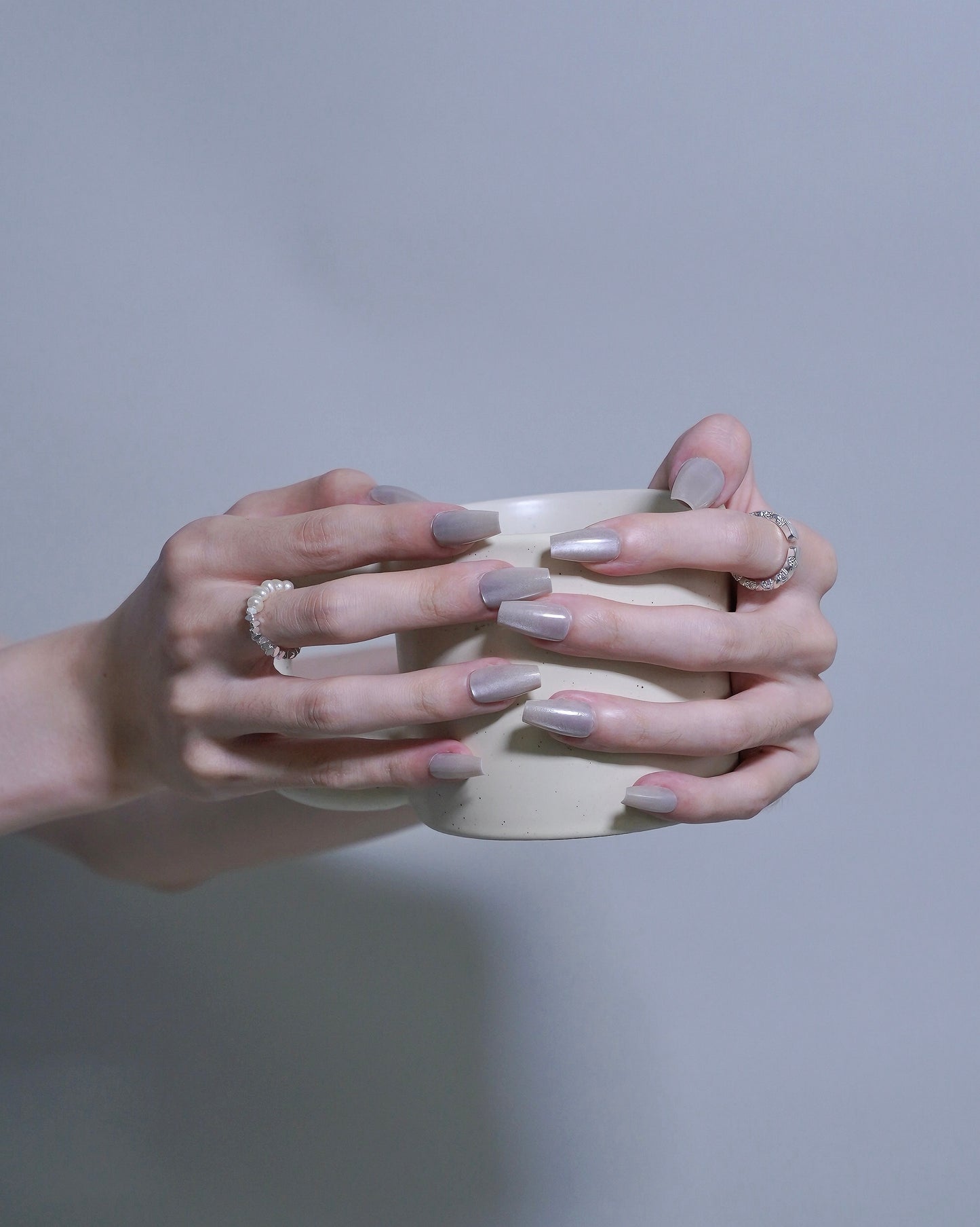Mid-Long Cateye Silver Press On Nails