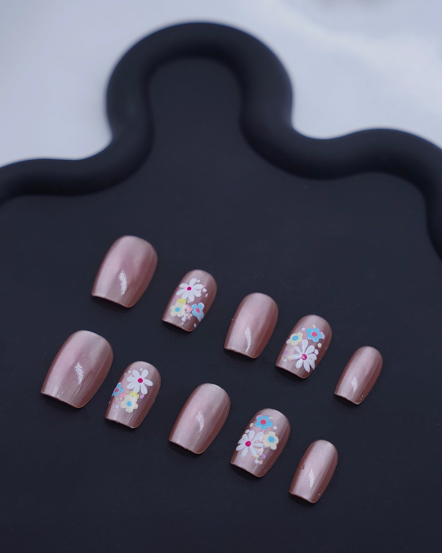 Short Coffin Cateye Pink Embossed Flower Press On Nails