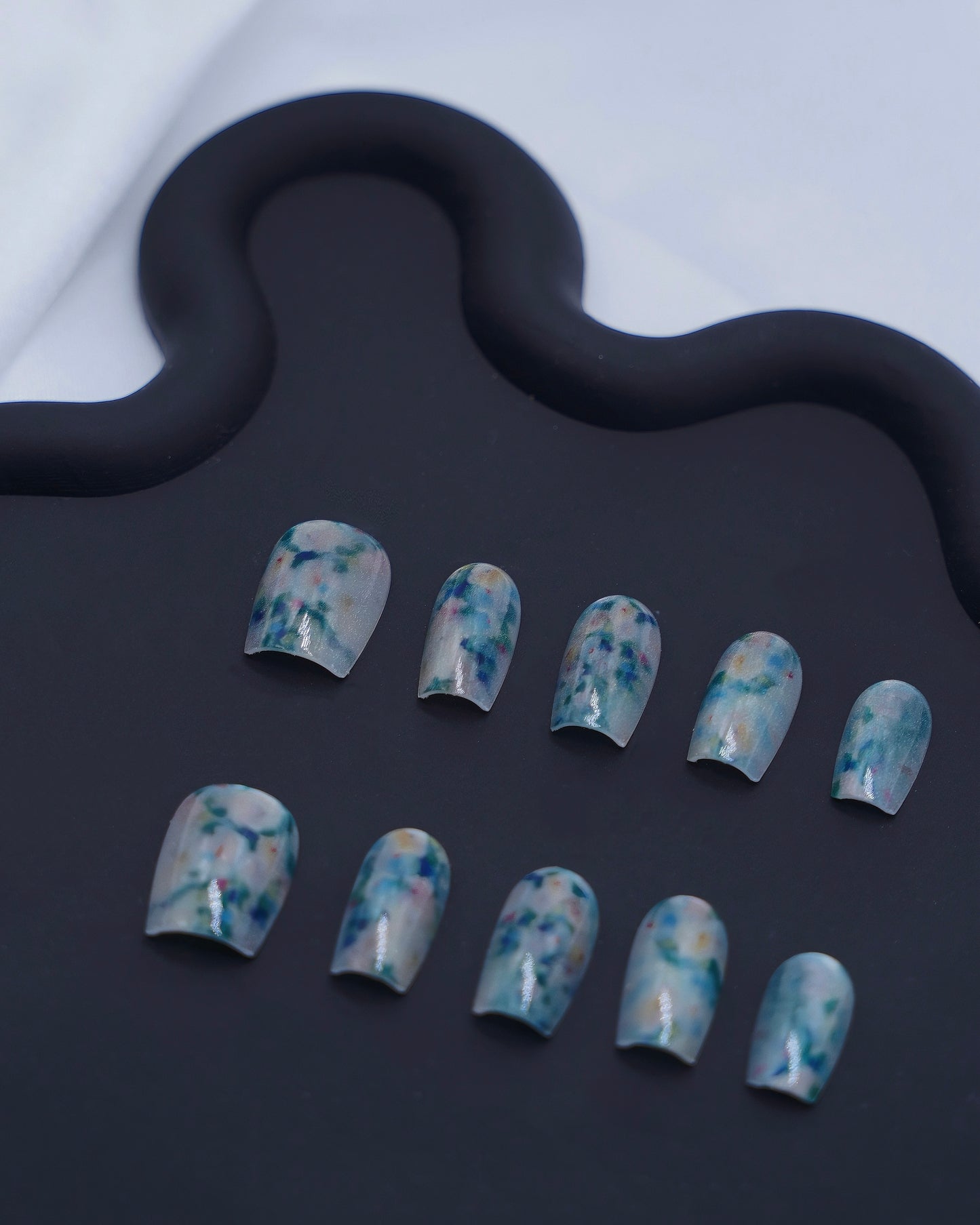 Short Coffin Cateye Blue Flower Press On Nails