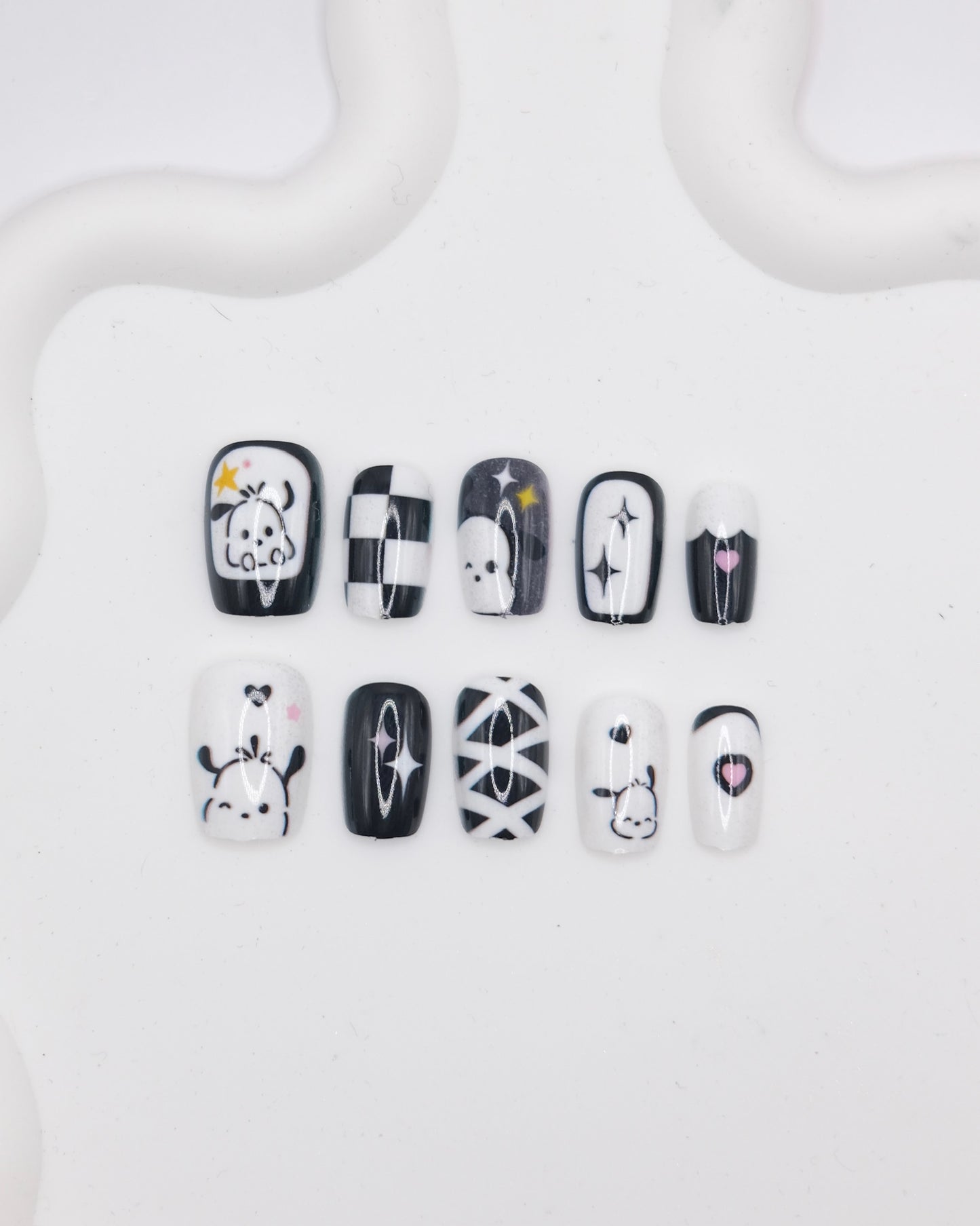 Short Coffin Black & White Anime Pochacco Press On Nails