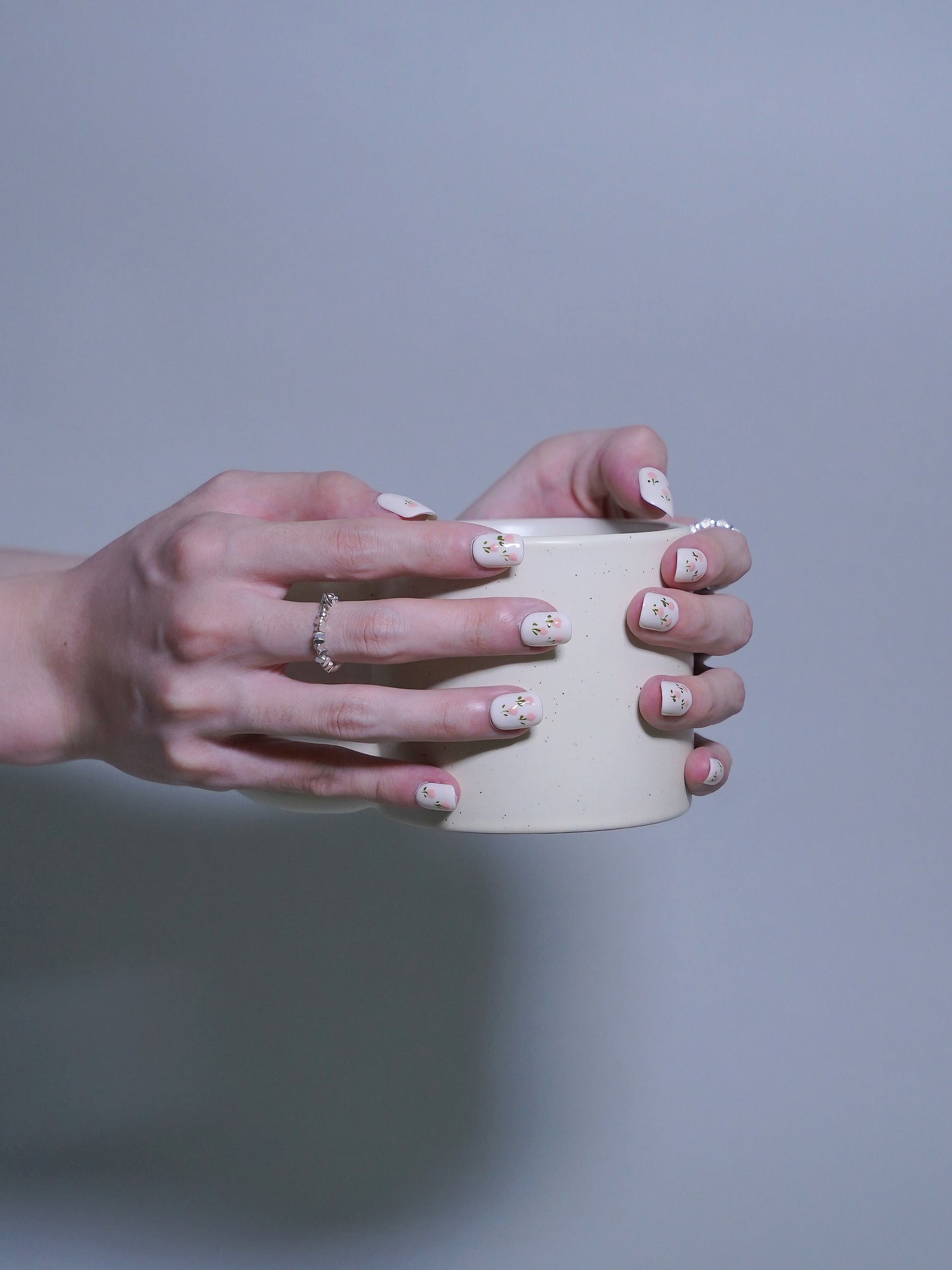 Short Rounded White & Rose Press On Nails