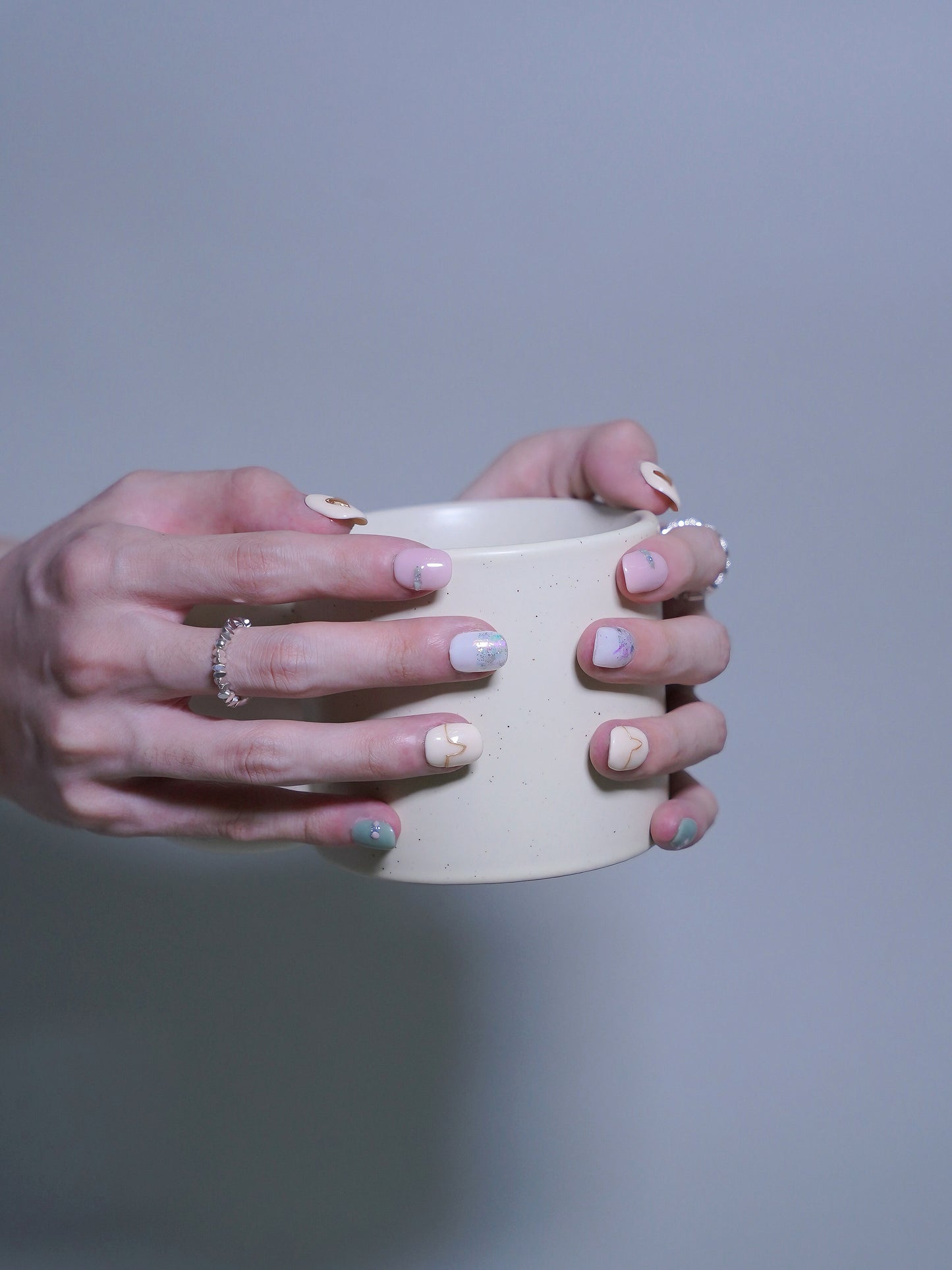 Short Rounded Colorful Embossed Gold Love Heart Press On Nails