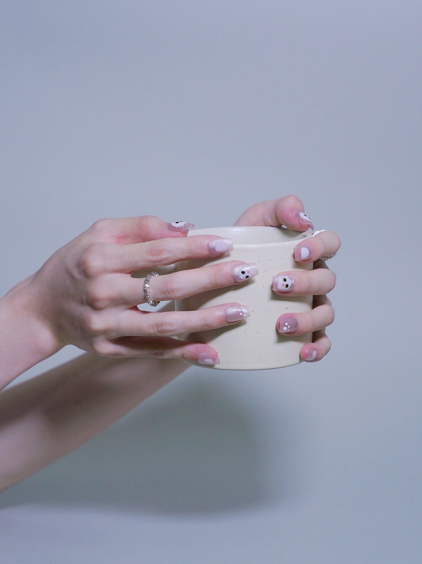 Short Coffin Shiny Pink & Embossed White Cat Press On Nails