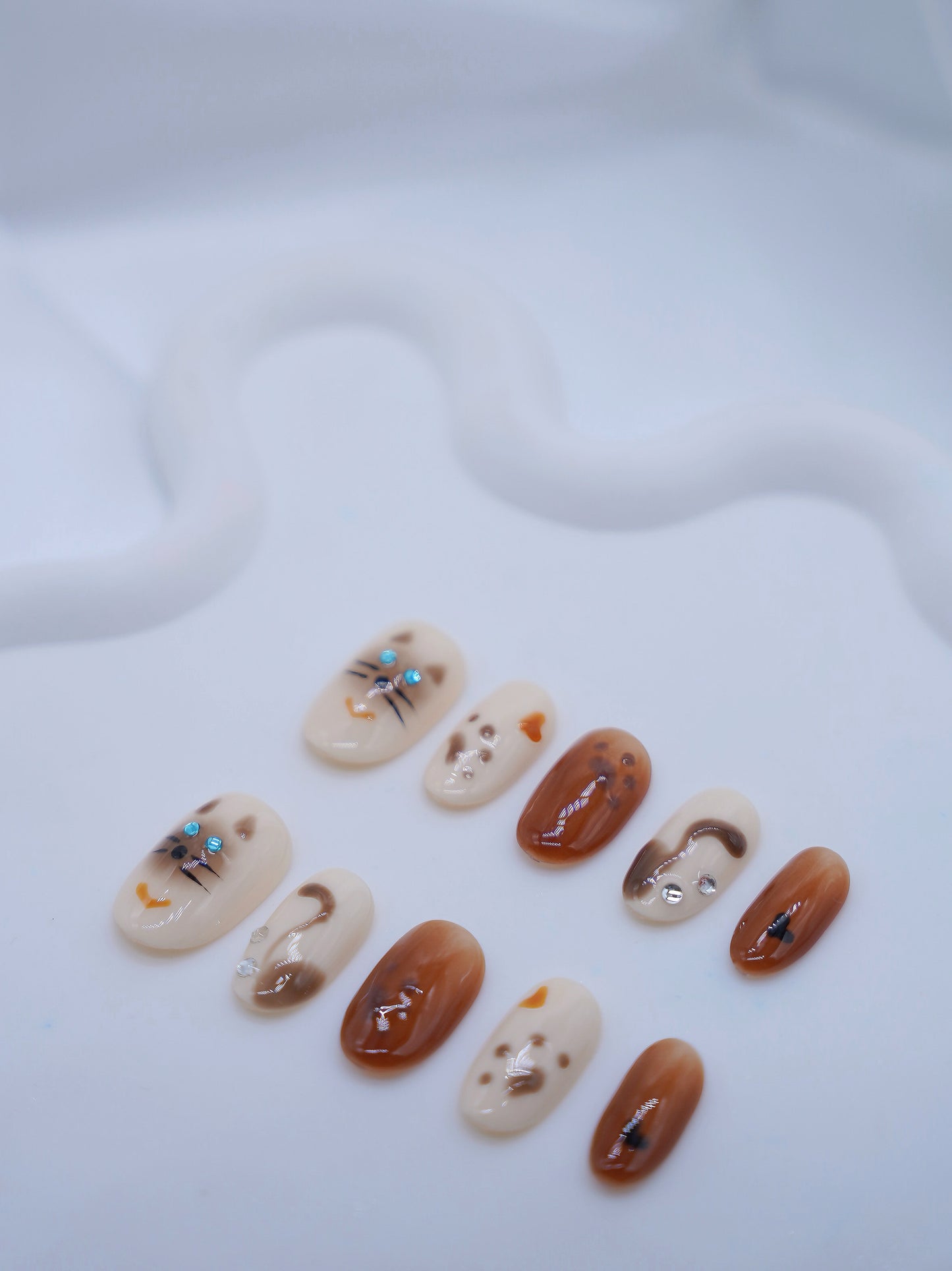 Mid-Long Oval Siamese Cat & Blue Diamond Eye Press On Nails