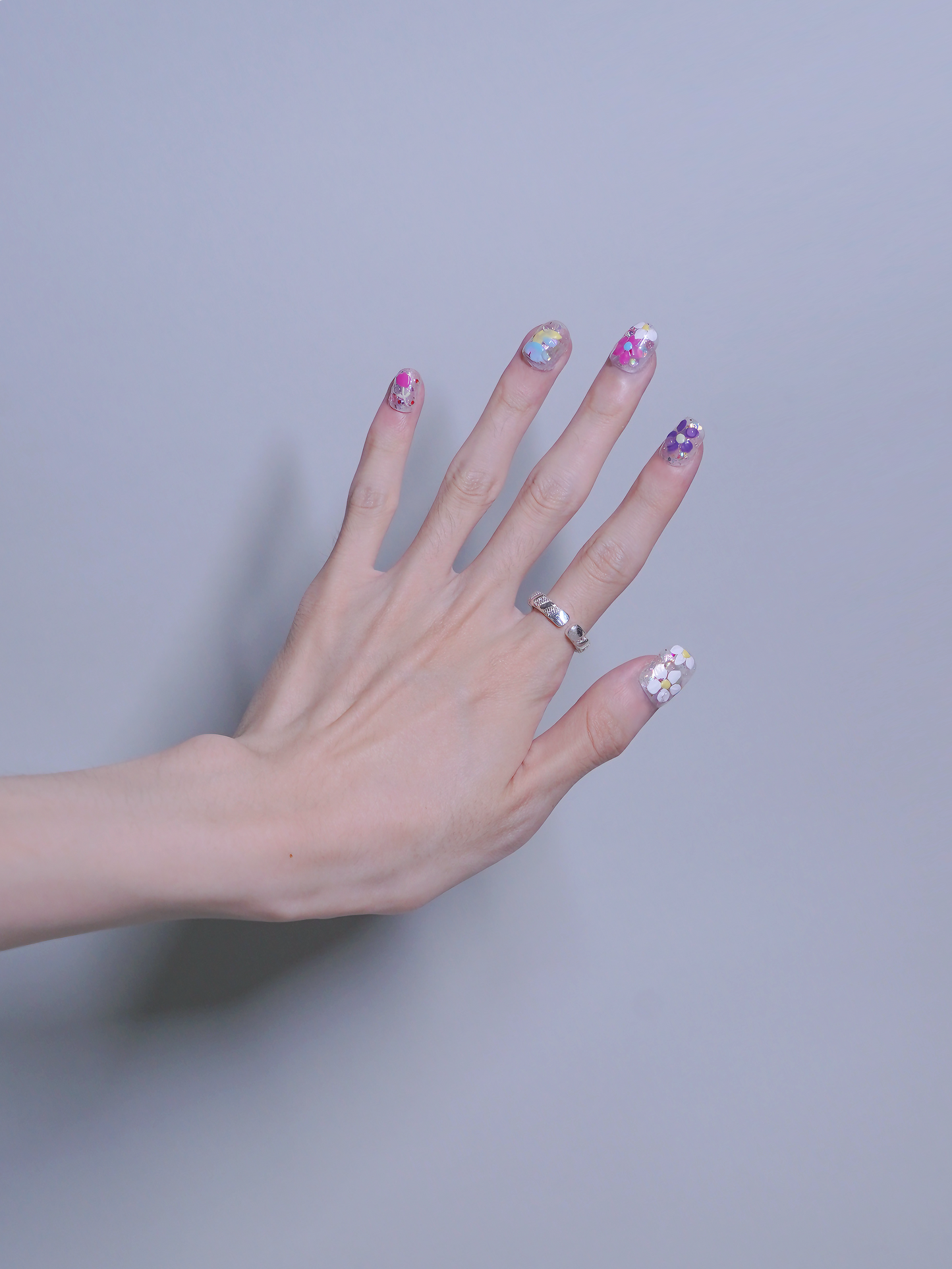 Short Rounded Transparent Embossed Painting Flower Press On Nails