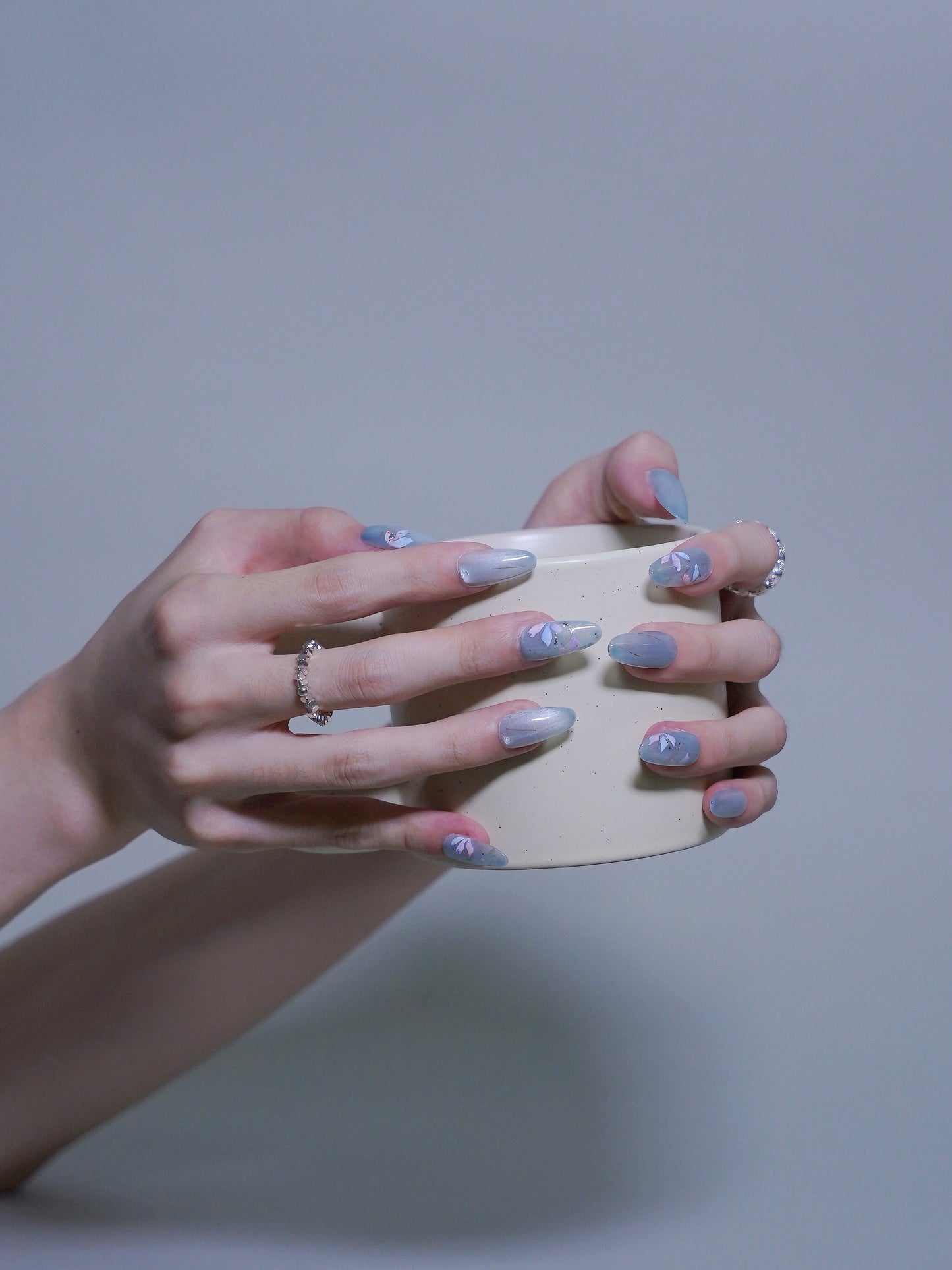 Long Almond Cateye Blue Flower Press On Nails