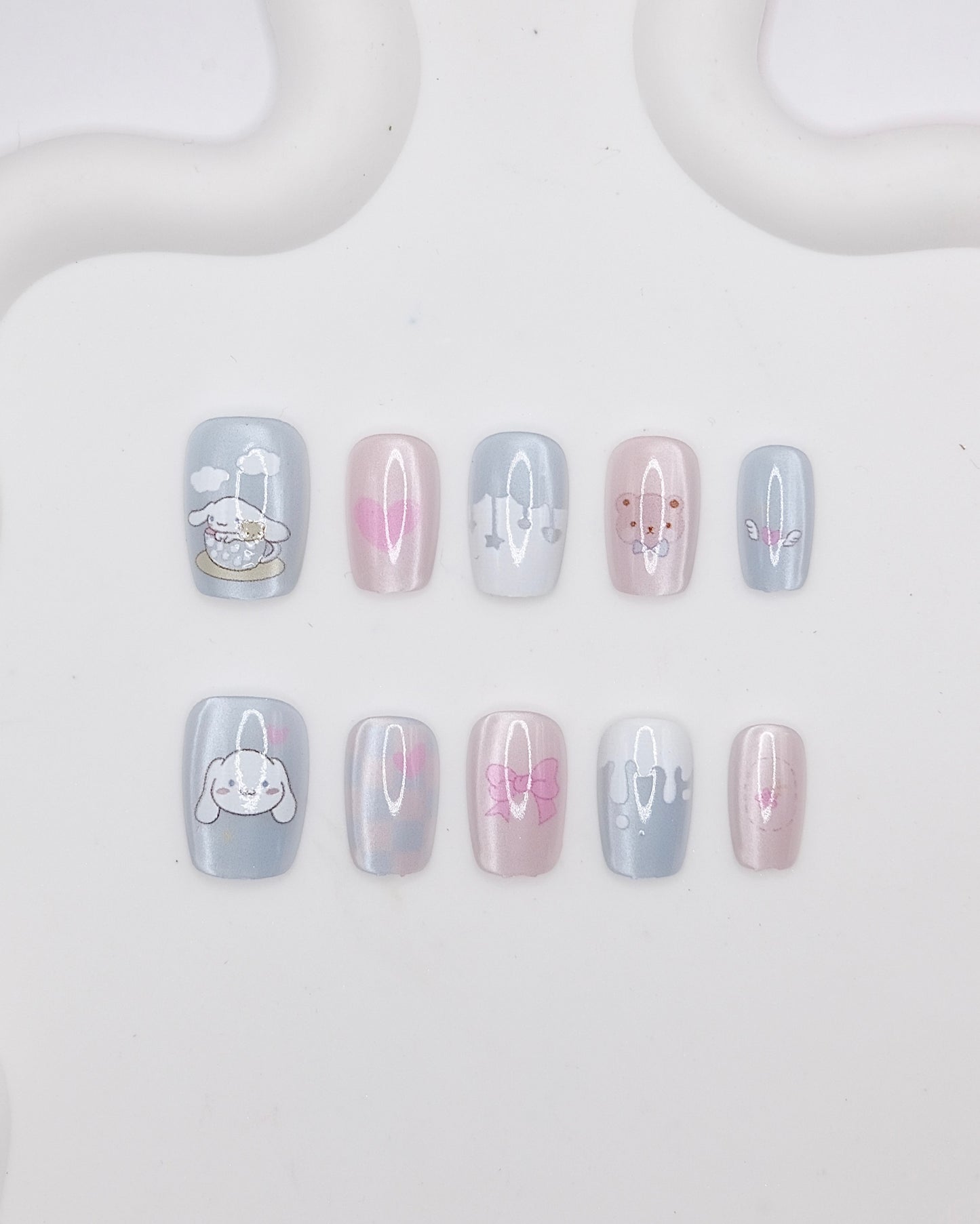 Short Coffin Cateye Blue & Pink Cinnamoroll Press On Nails