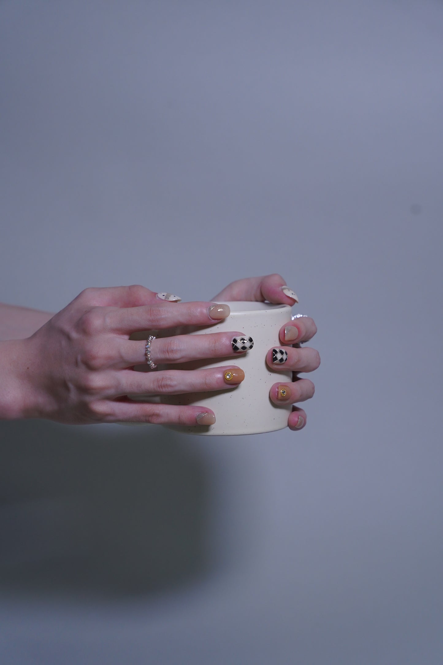 Short Rounded White & Pink Embossed Checkerboard & Diamond Press On Nails