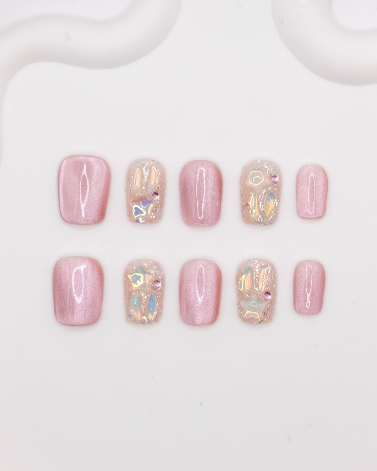 Short Coffin Pink & Gold Cateye With Diamond Press On Nails