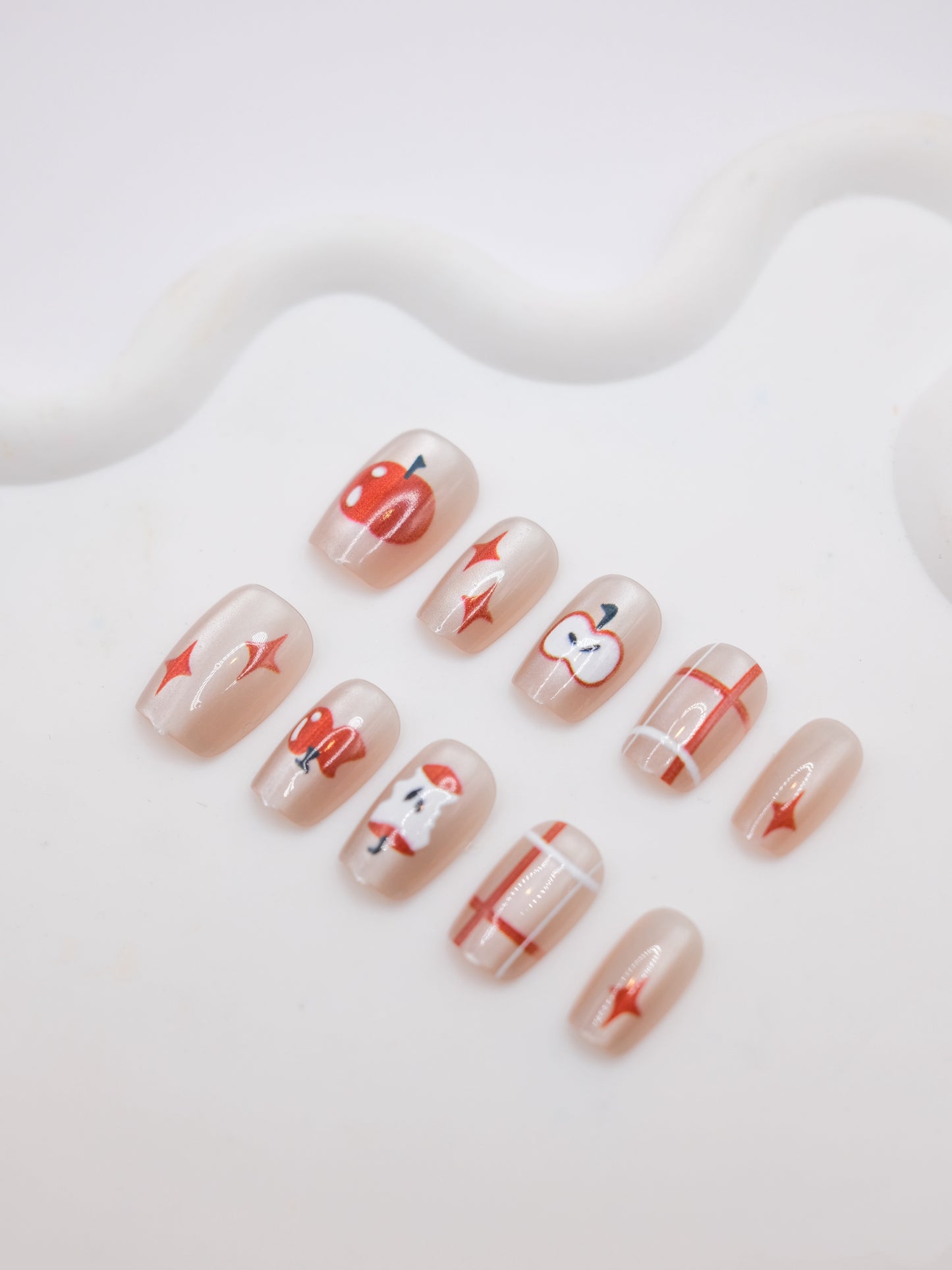 Short Coffin Red Apple On Christmas Eve Press On Nails