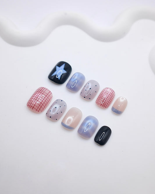 Short Rounded Blue Plaid Star Y2K Press On Nails