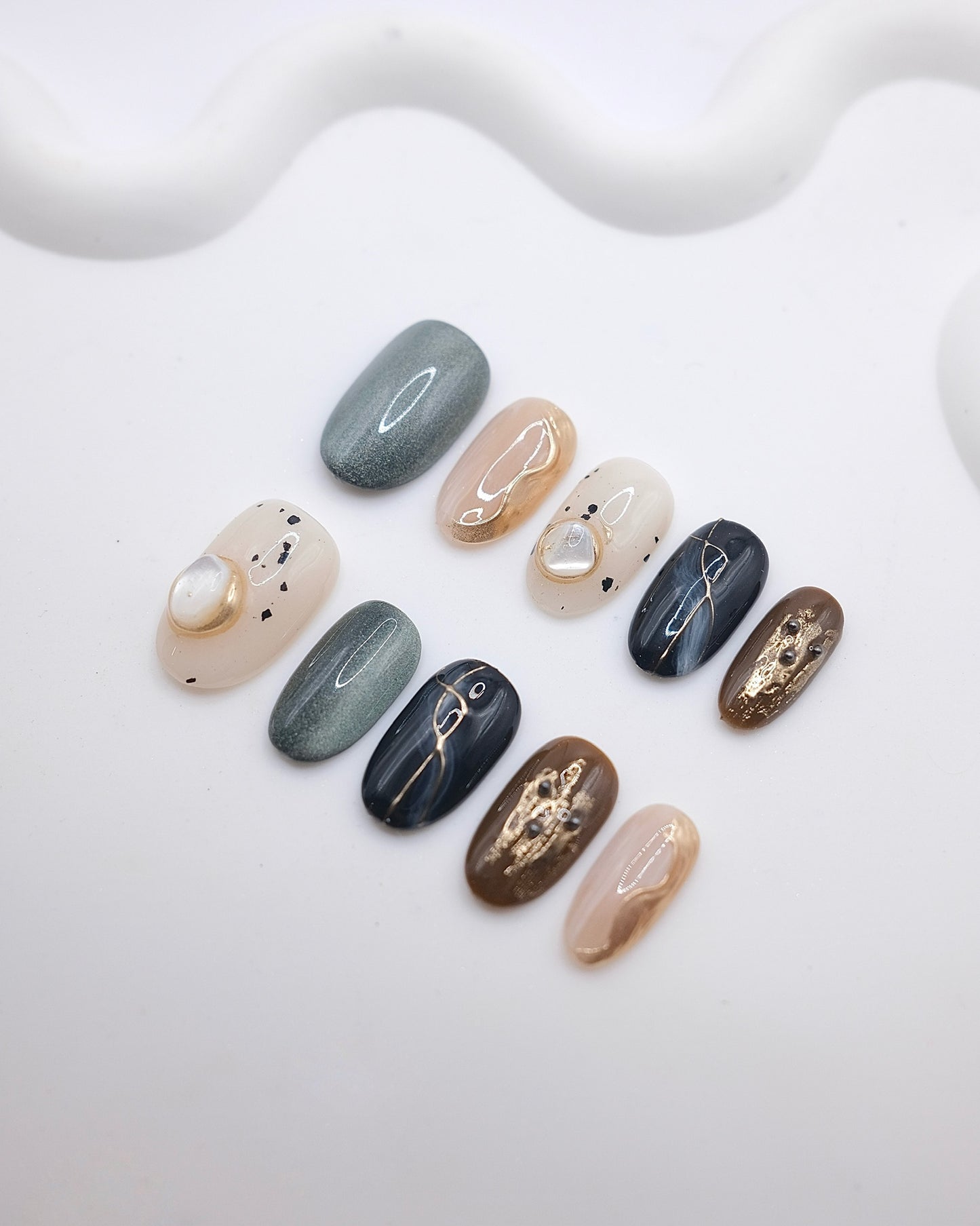 Mid-Long Oval 3D Earth Tone Gemstone Gold Foil Press On Nails