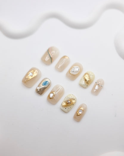 Short Coffin Creamy White & Gold With Pearl Press On Nails