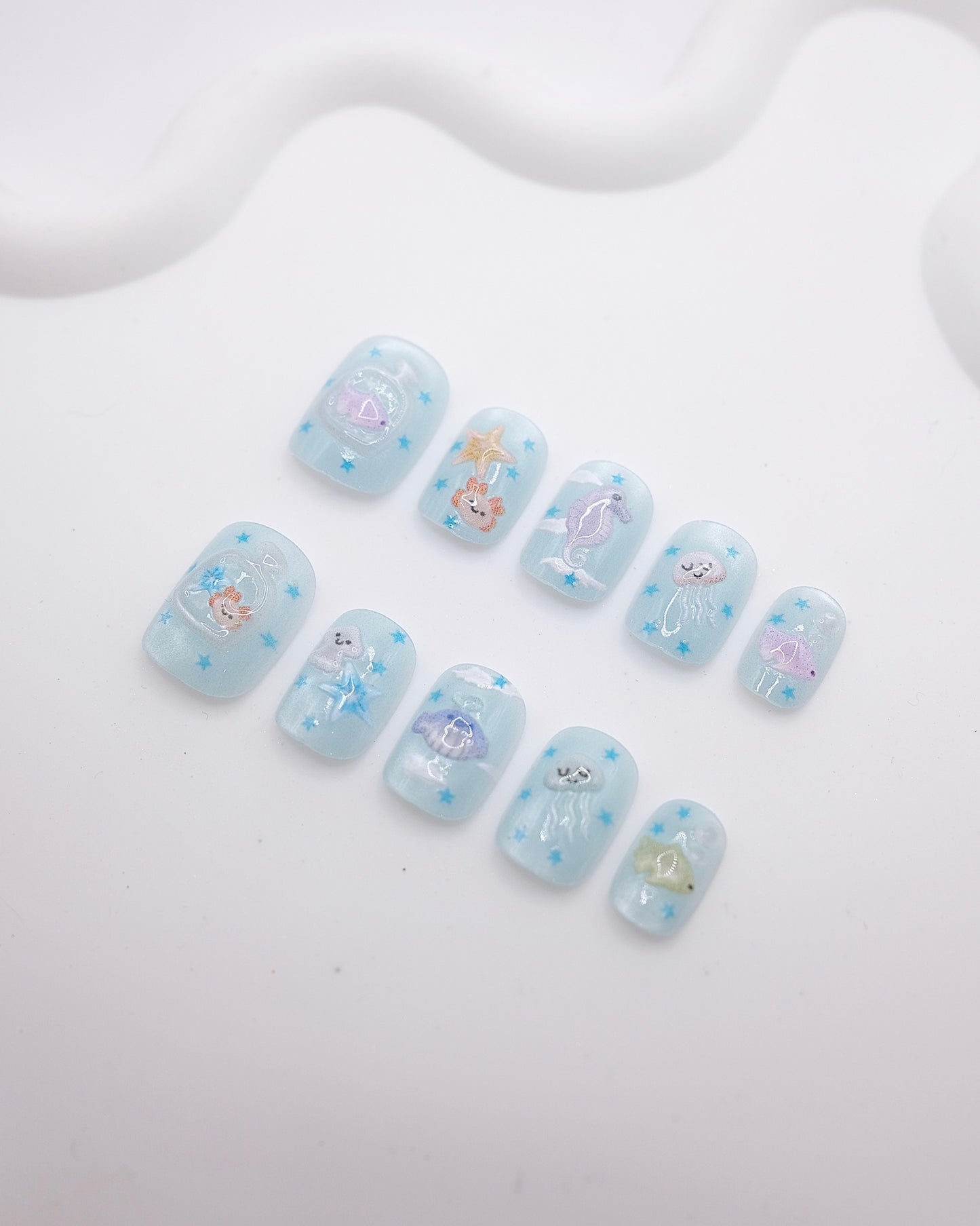 Short Rounded 3D Blue Ocean Sea Animal Press On Nails