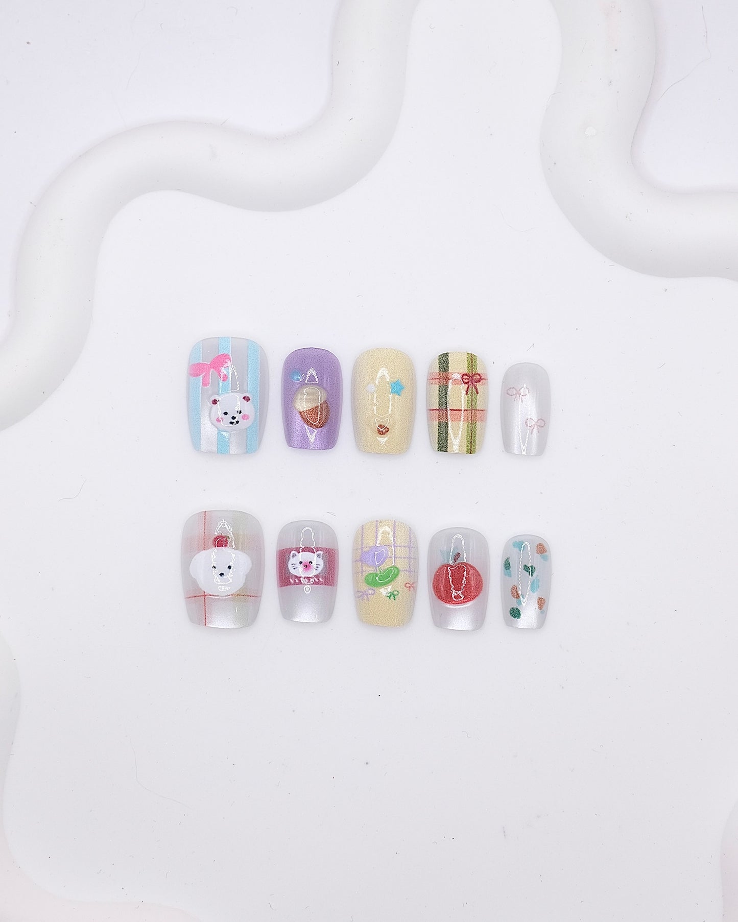 Short Rounded 3D Pastel Plaid Bear Cat Press On Nails