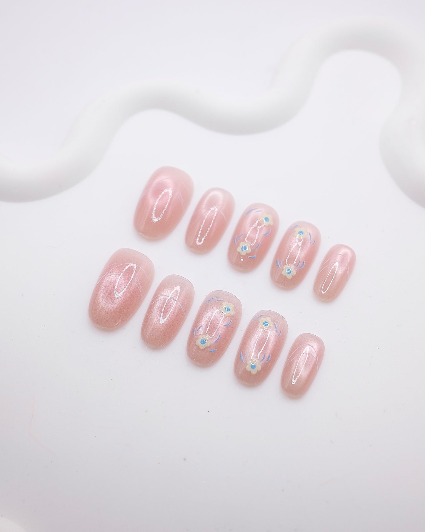Mid-Long Oval 3D Pink Cat Eye Daisy Press On Nails