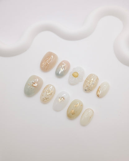 Short Oval Green & White Embossed Flower Press On Nails