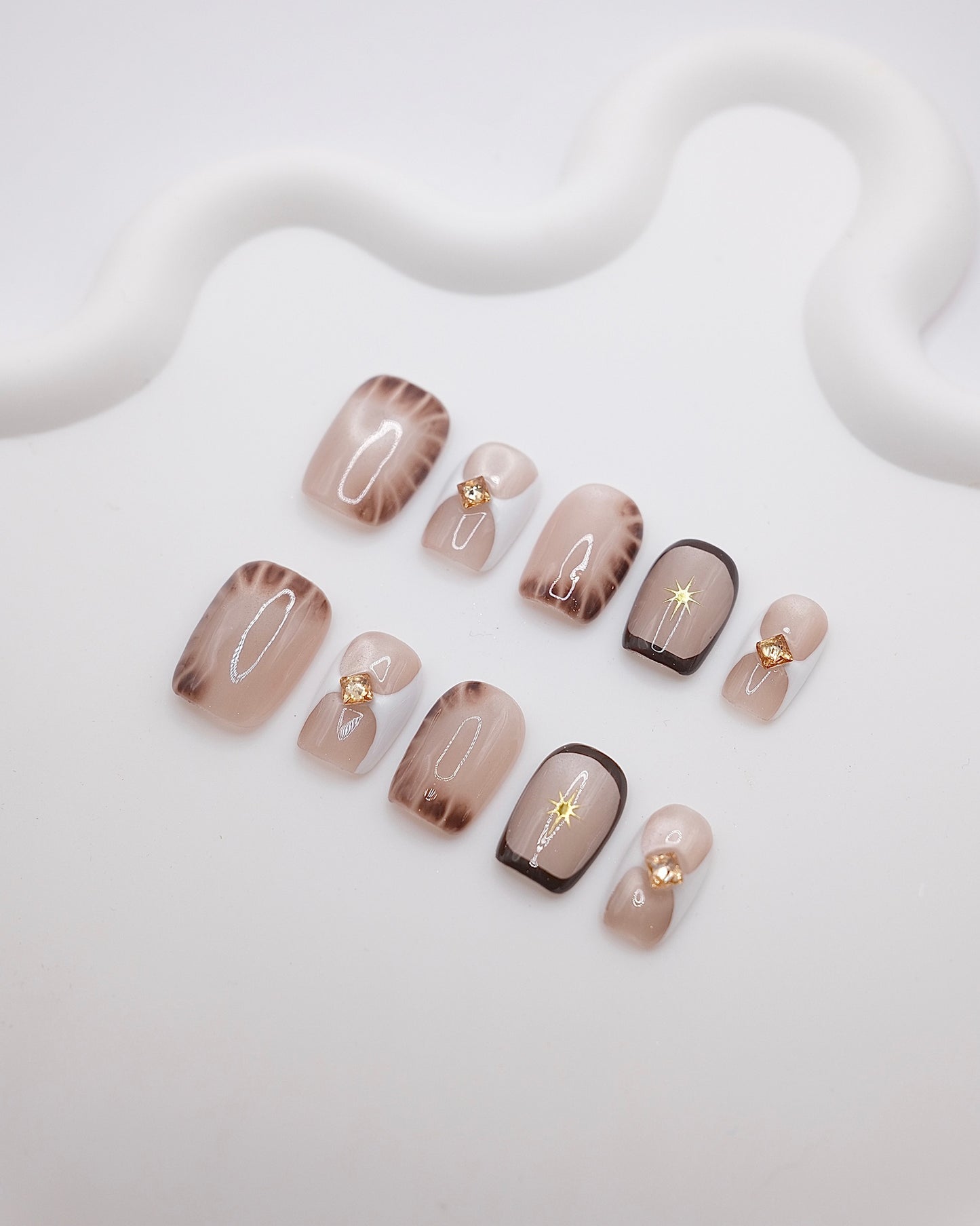 Short Coffin Nude Color Cateye With Diamond Press On Nails