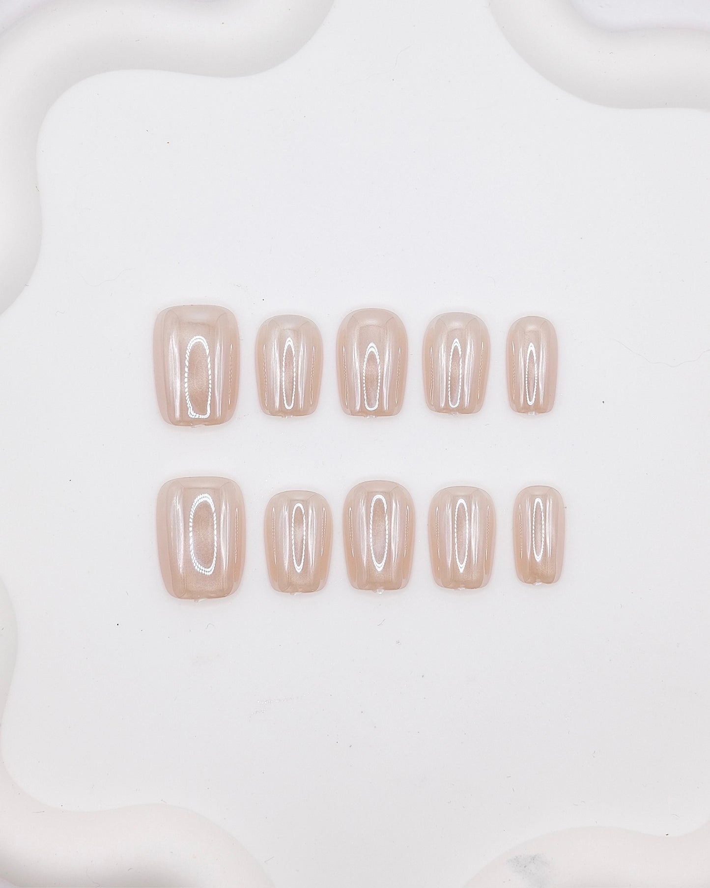 Short Coffin Golden Age Gradient Press On Nails