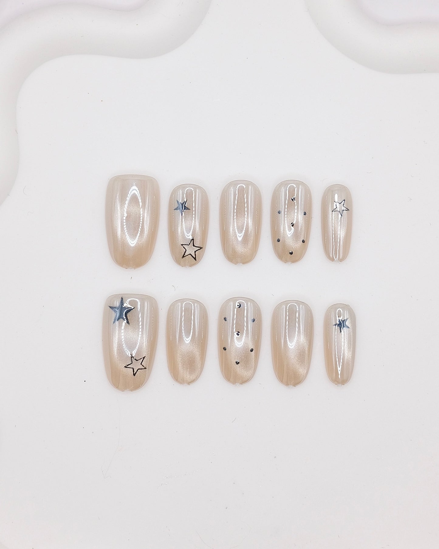 Mid-Long Oval Pearl White Cateye Stars Press On Nails