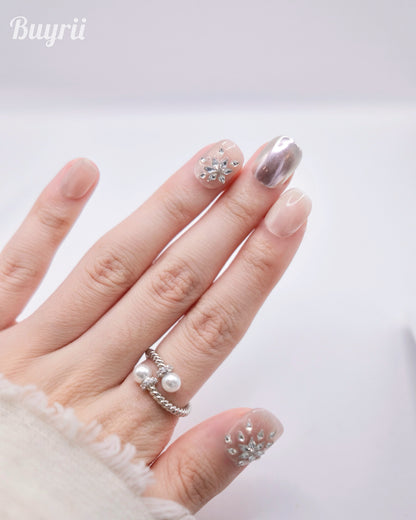 Short Rounded Nude Color Snowflake Diamond Press On Nails