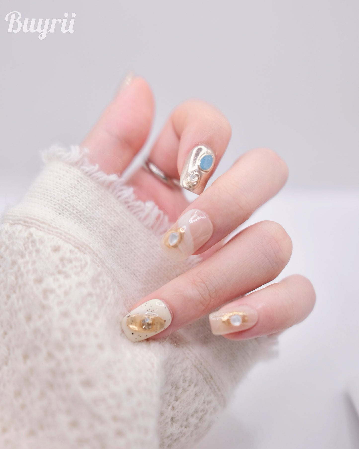 Short Coffin Creamy White & Gold With Pearl Press On Nails