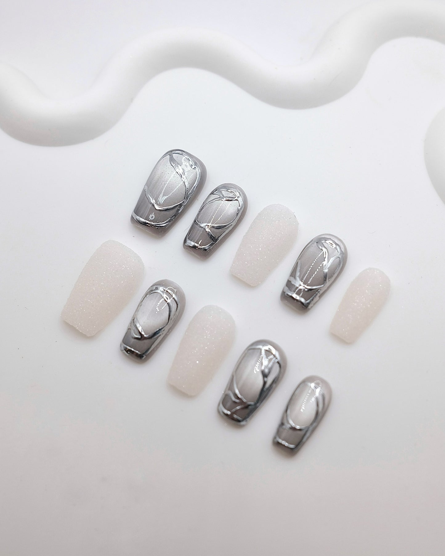 Mid-Long Coffin Mirror Black & Cat eye White Press On Nails