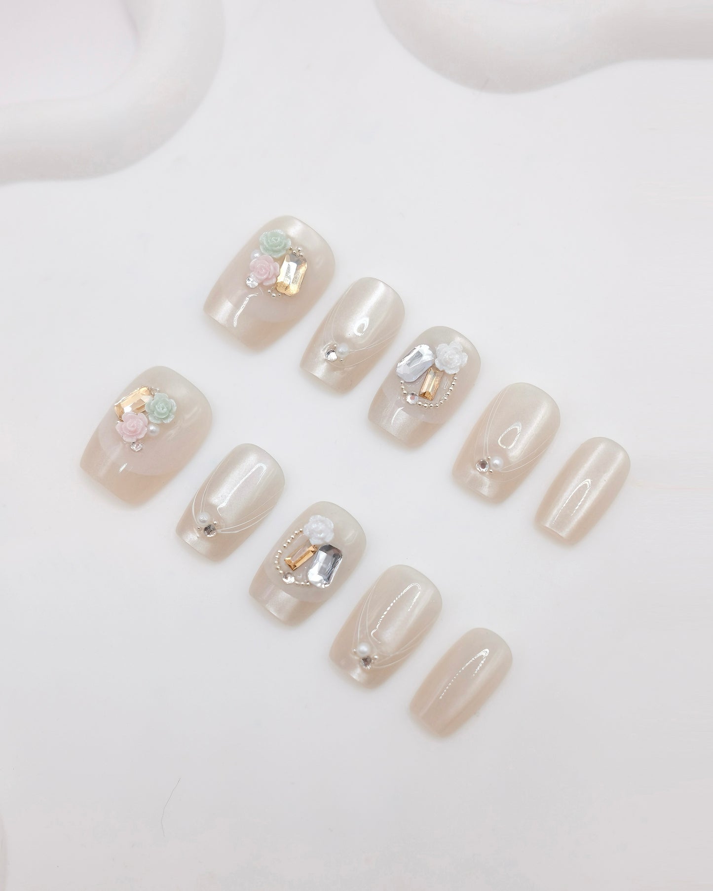 Short Coffin White Flower & Diamond Press On Nails