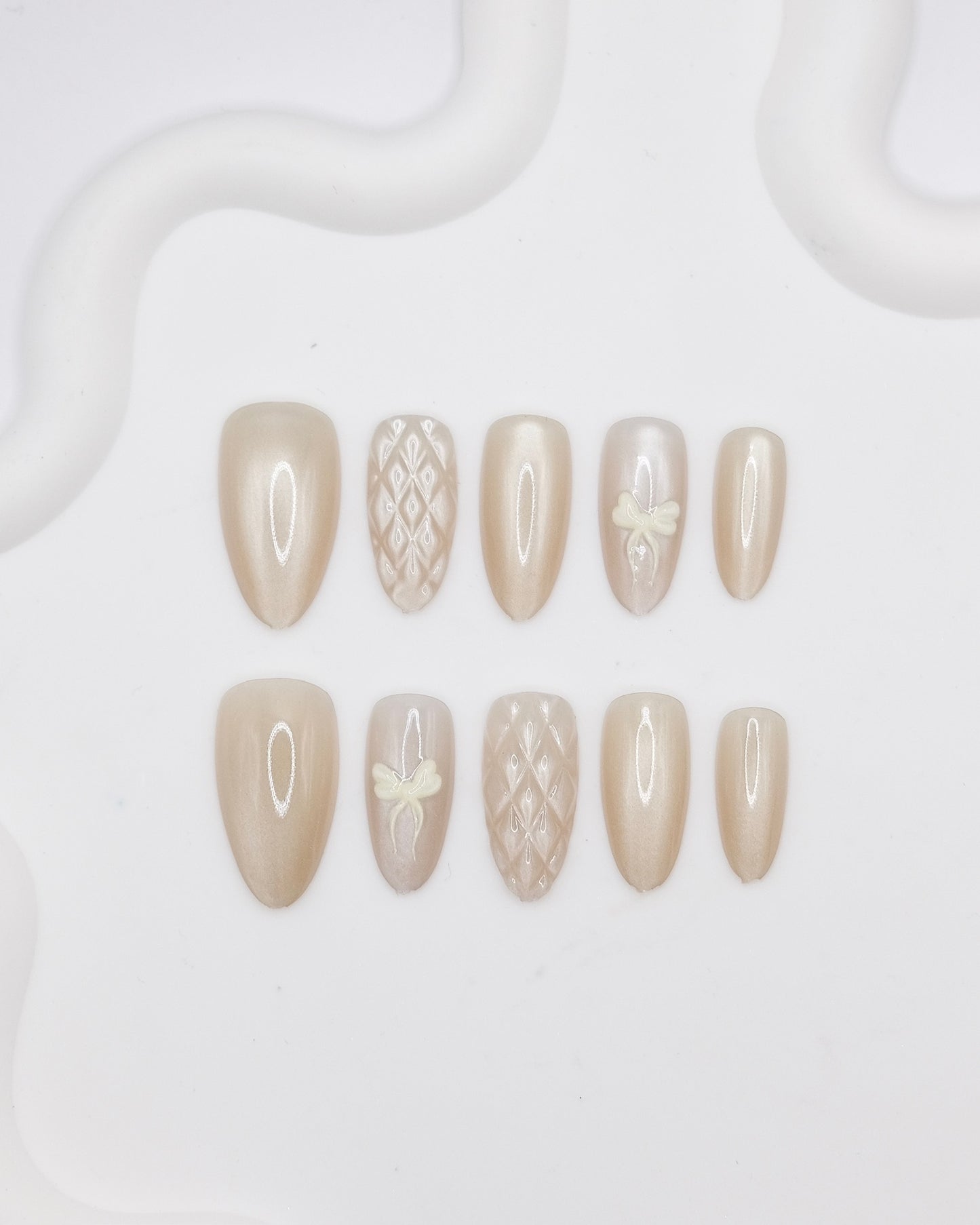 Mid-Long Almond Cateye 3D Bowtie Press On Nails
