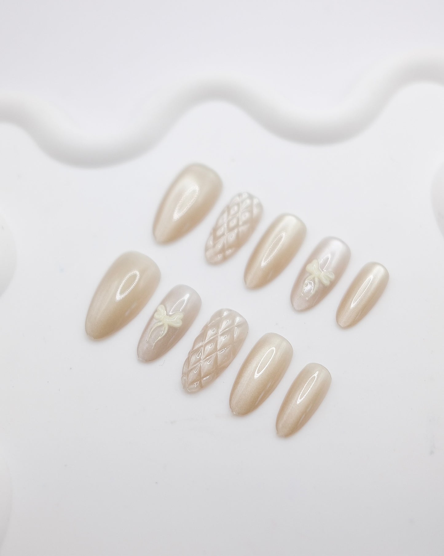 Mid-Long Almond Cateye 3D Bowtie Press On Nails